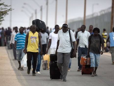 اسرائيل تعلن إيقاف ترحيل طالبي اللجؤ الدارفوريين الى سجن خولوت الصحرواي