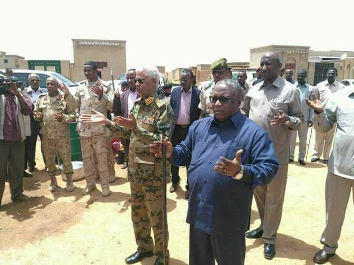 عن أي إنتصاراتٍ يتحدث البشير ونائبه ووزير دفاعه فترا من التجول بين صيوانات العزاء في عواصم ولايات دارفور!!!