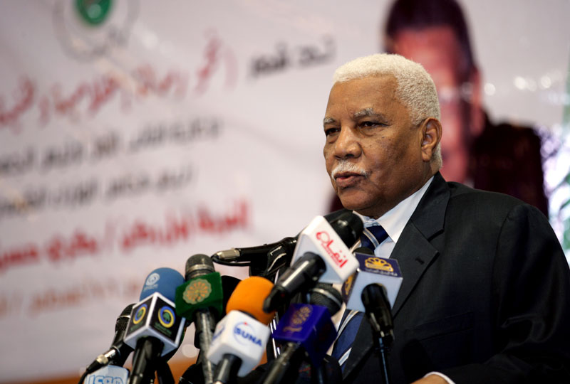 وزير الإعلام السوداني: السودان يواجه مؤامرات واستهداف تتطلب التوافق والتنسيق للدفاع عن مصالحها