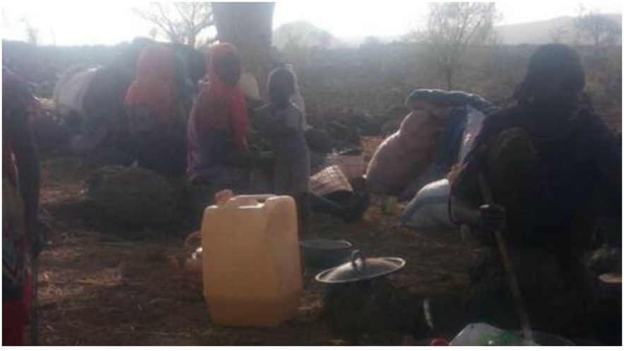 المليشيات الحكومية تحرق قرى بجبل مرة وفرار المئات من المدنيين مشردين بجبل مرة بعد هجوم المليشيات الحكومية علي قراهم 20 إبريل 2018