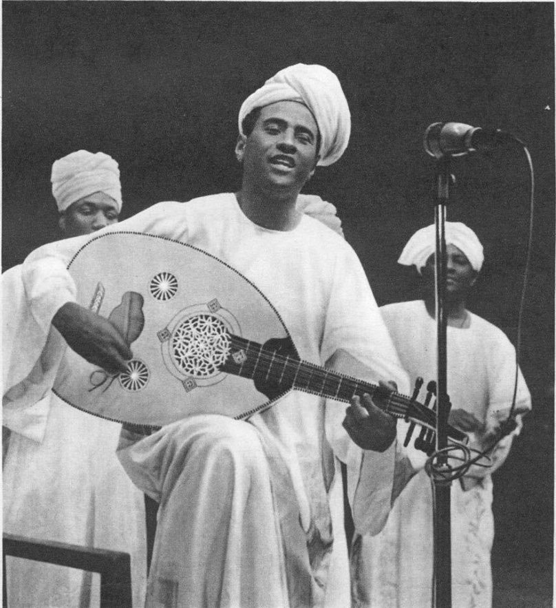 حول الأقنوم الفني للذري إبراهيم عوض إبراهيم عوض