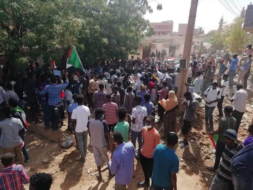 تظاهرات في مدينة امدرمان ودنوباوي بالعاصمة السودانية . 21 مارس 2019