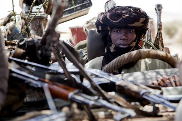 مقاتل من الحركات المسلحة ، غرب دارفور في عام 2011 . صورة ل (أ ف ب)
