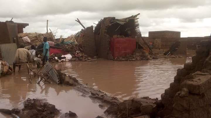 منازل تضررت بسبب الأمطار والسيول في جنوب الحزام في العاصمة السودانية
