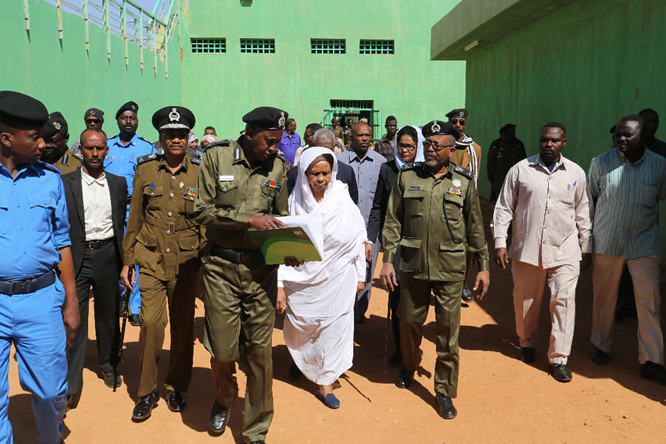 زيارة عضو المجلس السيادي في السودان، عائشة موسي لسجن الهدي